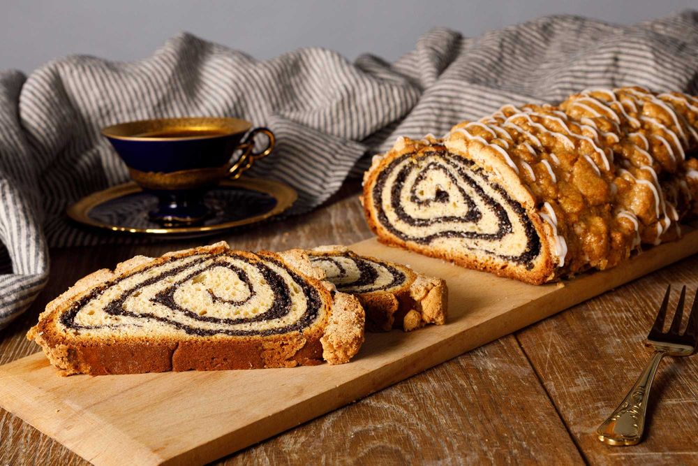Mohnstriezel aus Quarkteig mit Butterstreusel